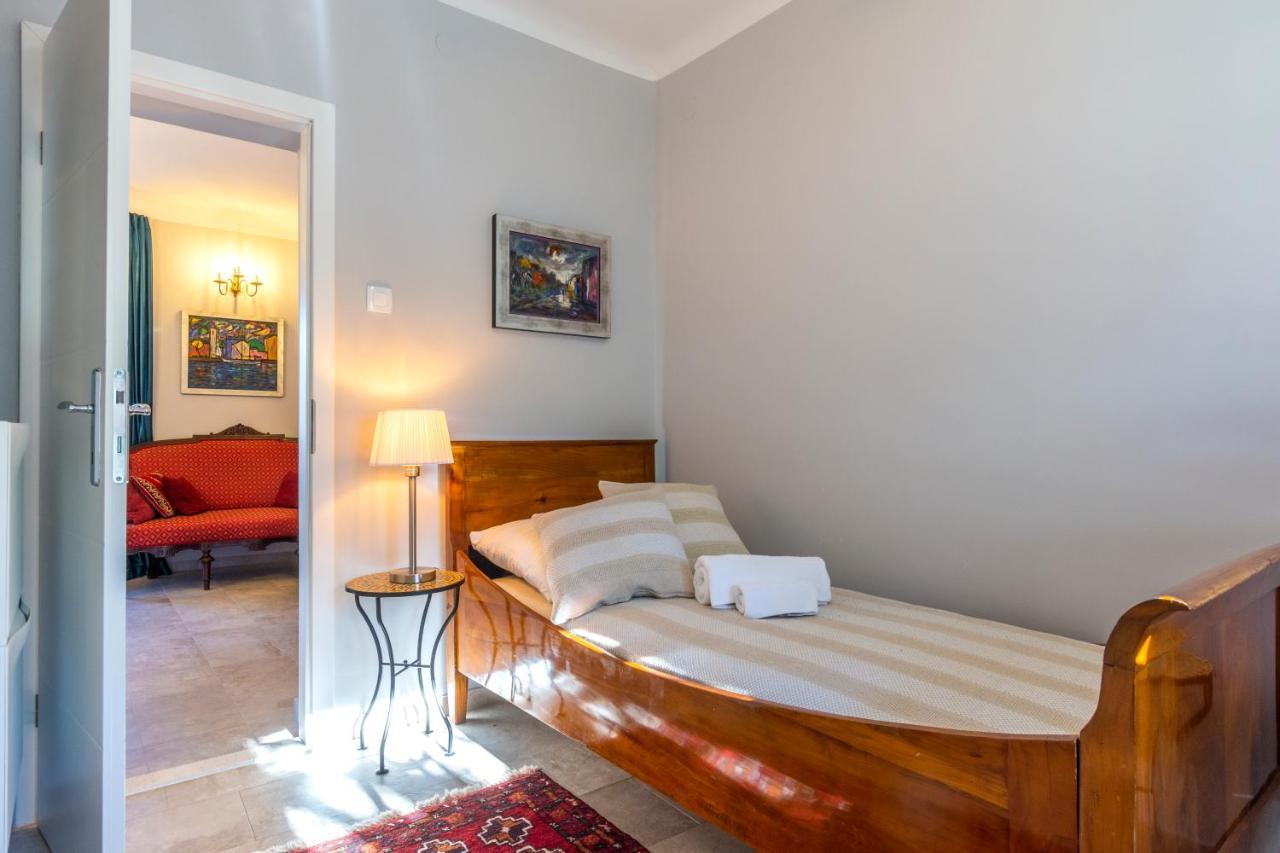 The Three Flowers Pool House Trogir Ngoại thất bức ảnh