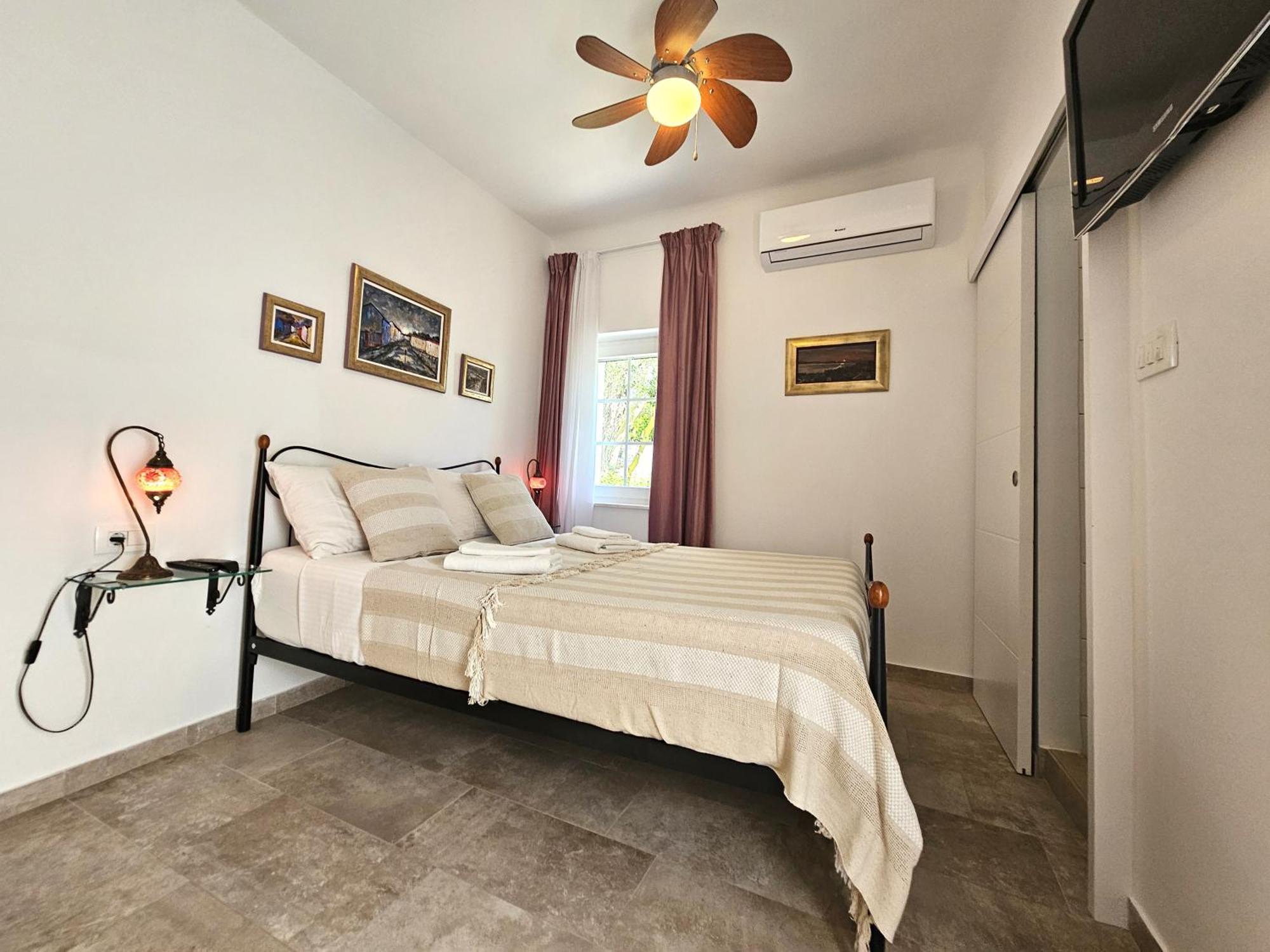 The Three Flowers Pool House Trogir Ngoại thất bức ảnh