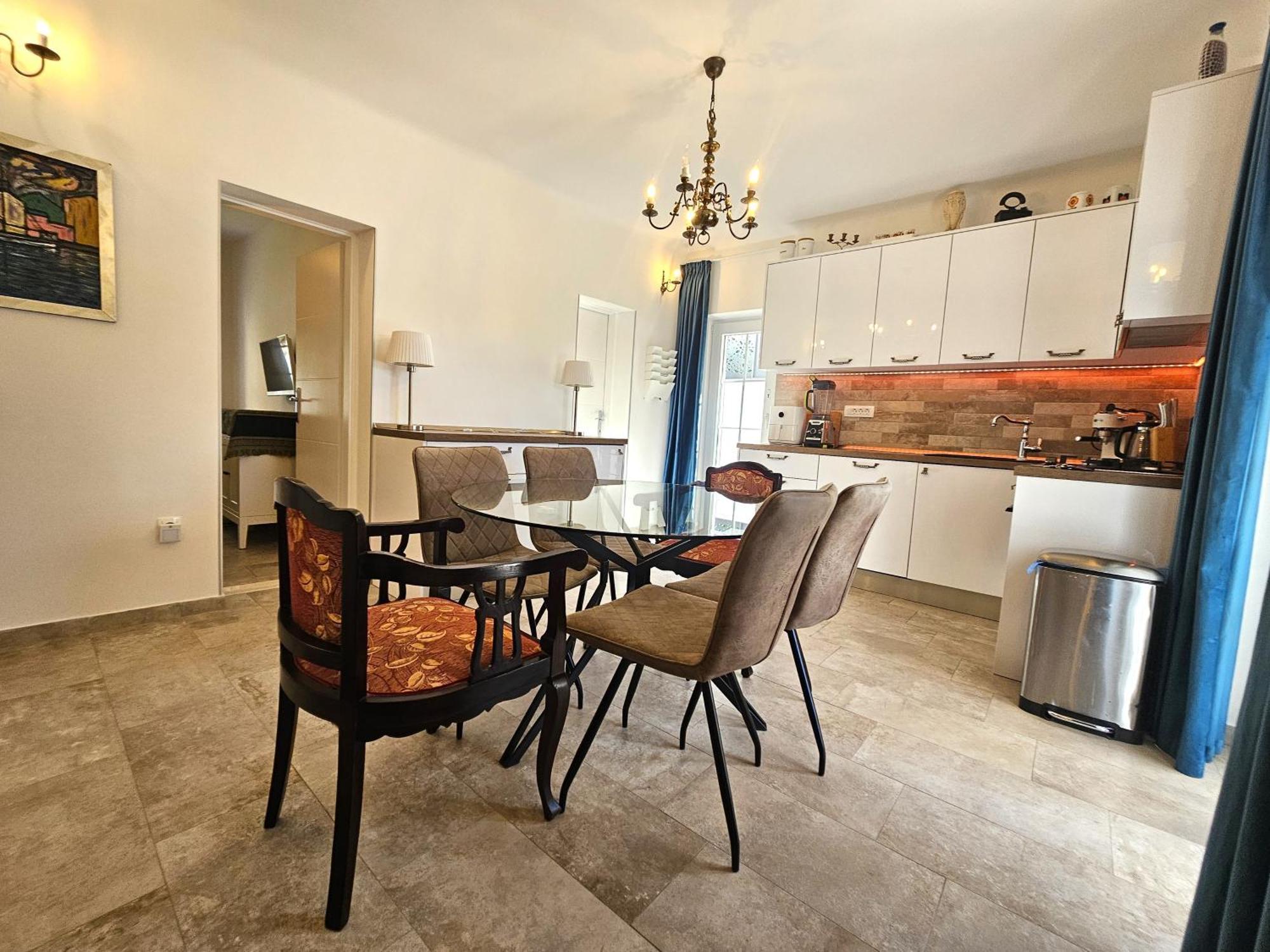 The Three Flowers Pool House Trogir Ngoại thất bức ảnh