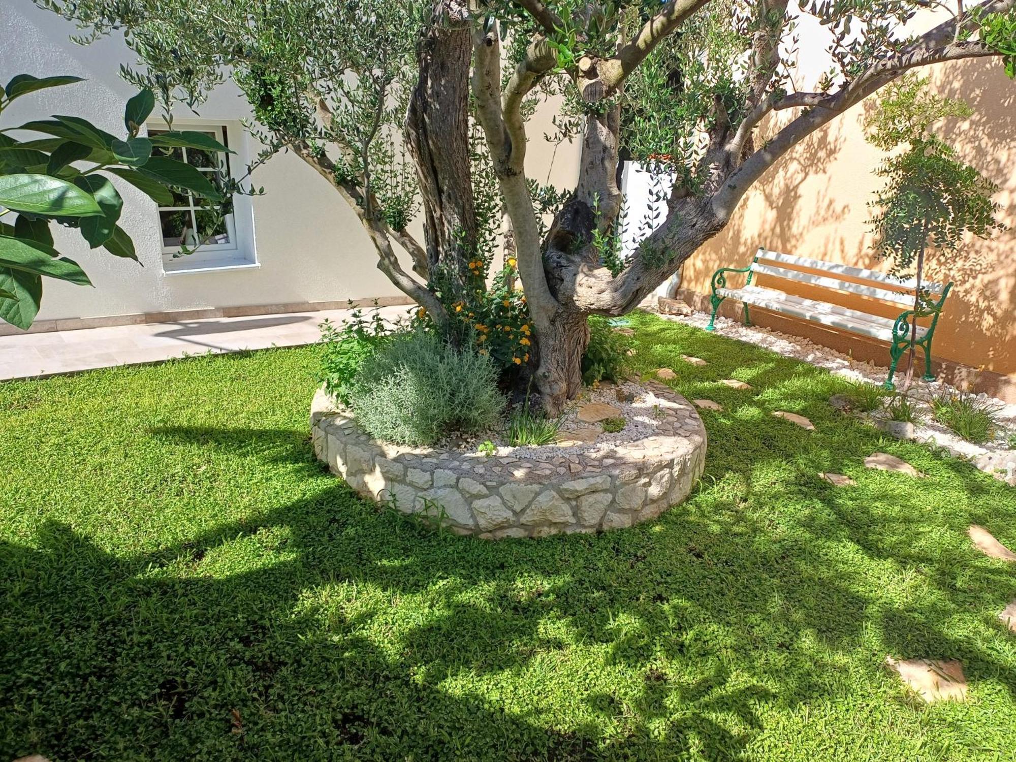 The Three Flowers Pool House Trogir Ngoại thất bức ảnh
