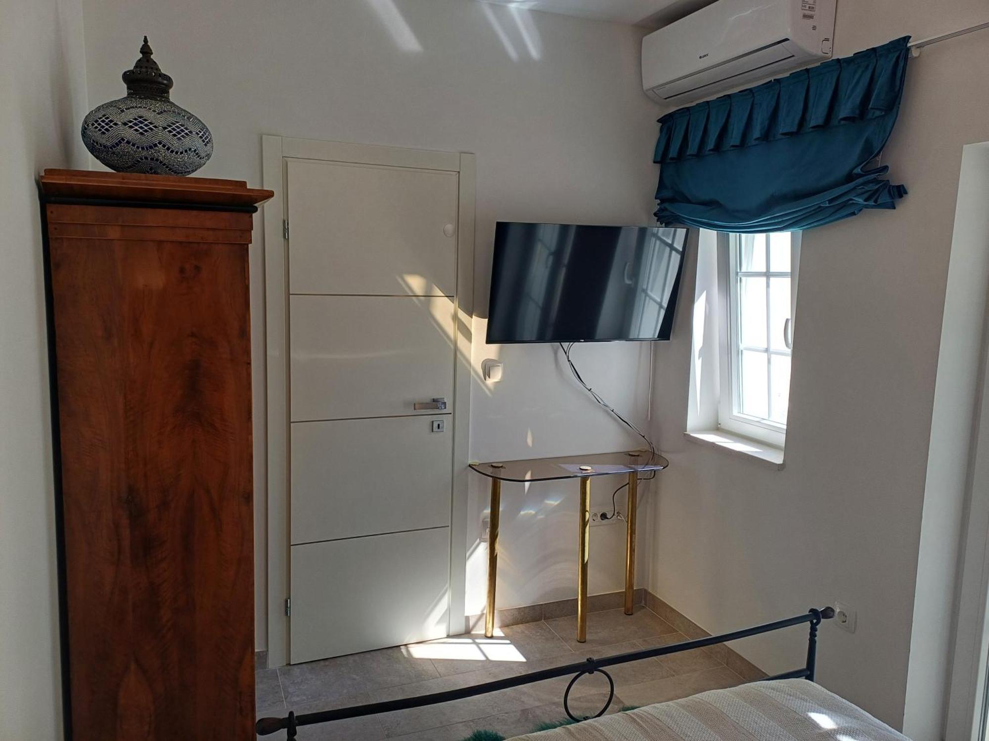 The Three Flowers Pool House Trogir Ngoại thất bức ảnh